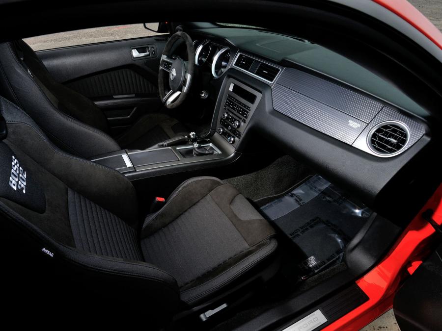  Ford Mustang Boss 302 Patriot Edition 2012 года  (фото 6 из 11)